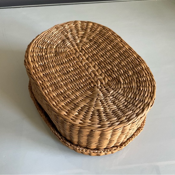 Vintage Sweetgrass Oval Lidded Basket - Picture 5 of 8